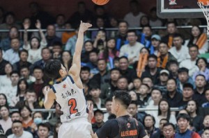 徐杰：困难时期要勇于站出来说话，而不是把球撇出去躲在一边