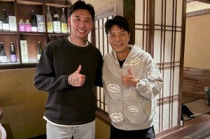 李克勤晒与张琳芃合影：上海工作+好友相聚，很开心